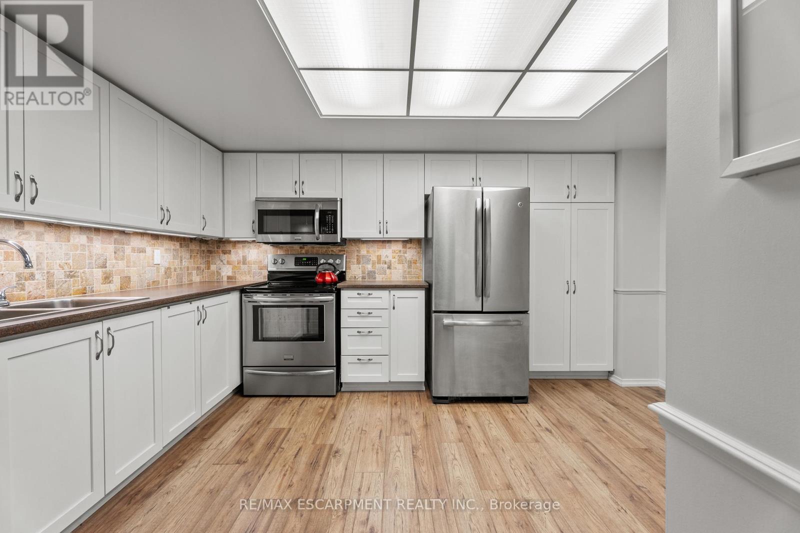 302 - 1201 North Shore Boulevard E, Burlington, Ontario  L7S 1Z5 - Photo 16 - W12487729