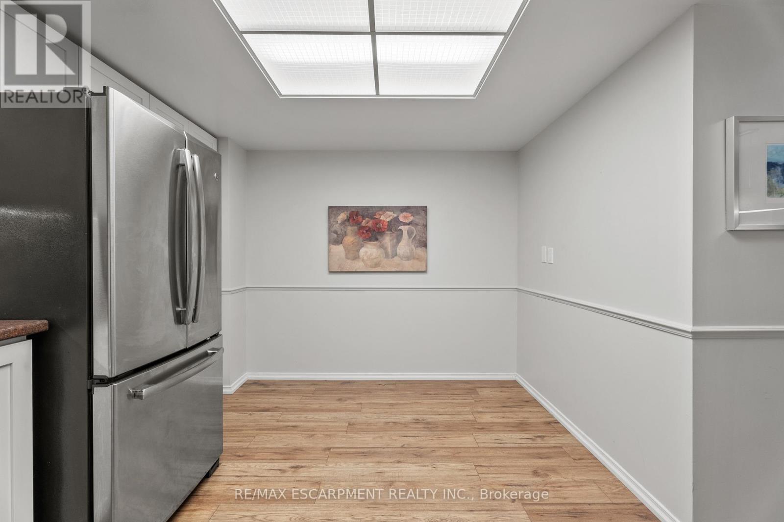 302 - 1201 North Shore Boulevard E, Burlington, Ontario  L7S 1Z5 - Photo 17 - W12487729