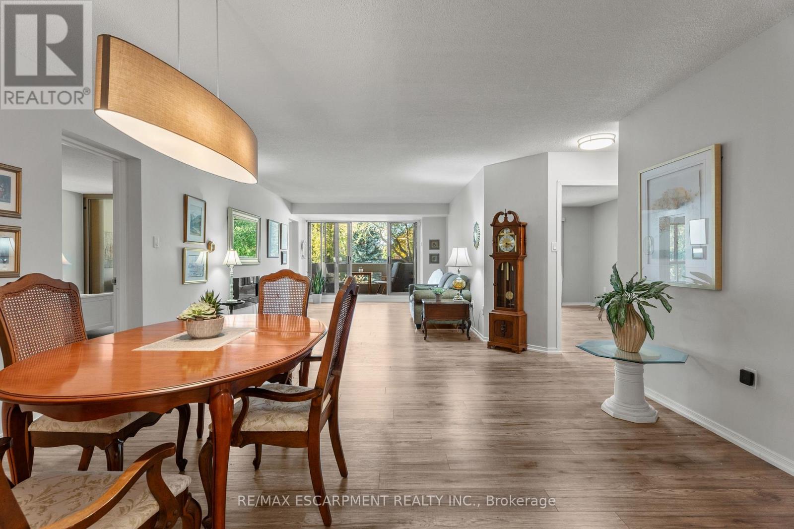 302 - 1201 North Shore Boulevard E, Burlington, Ontario  L7S 1Z5 - Photo 9 - W12487729