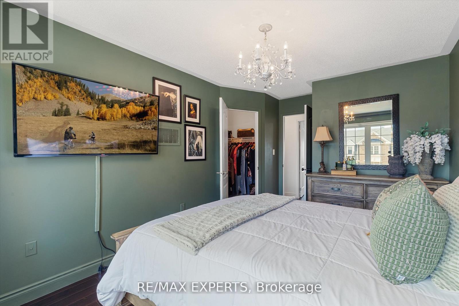 84 Vanhorne Close, Brampton, Ontario  L7A 0X9 - Photo 17 - W12487730