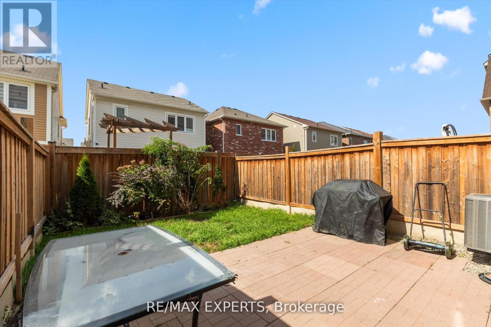 84 Vanhorne Close, Brampton, Ontario  L7A 0X9 - Photo 25 - W12487730