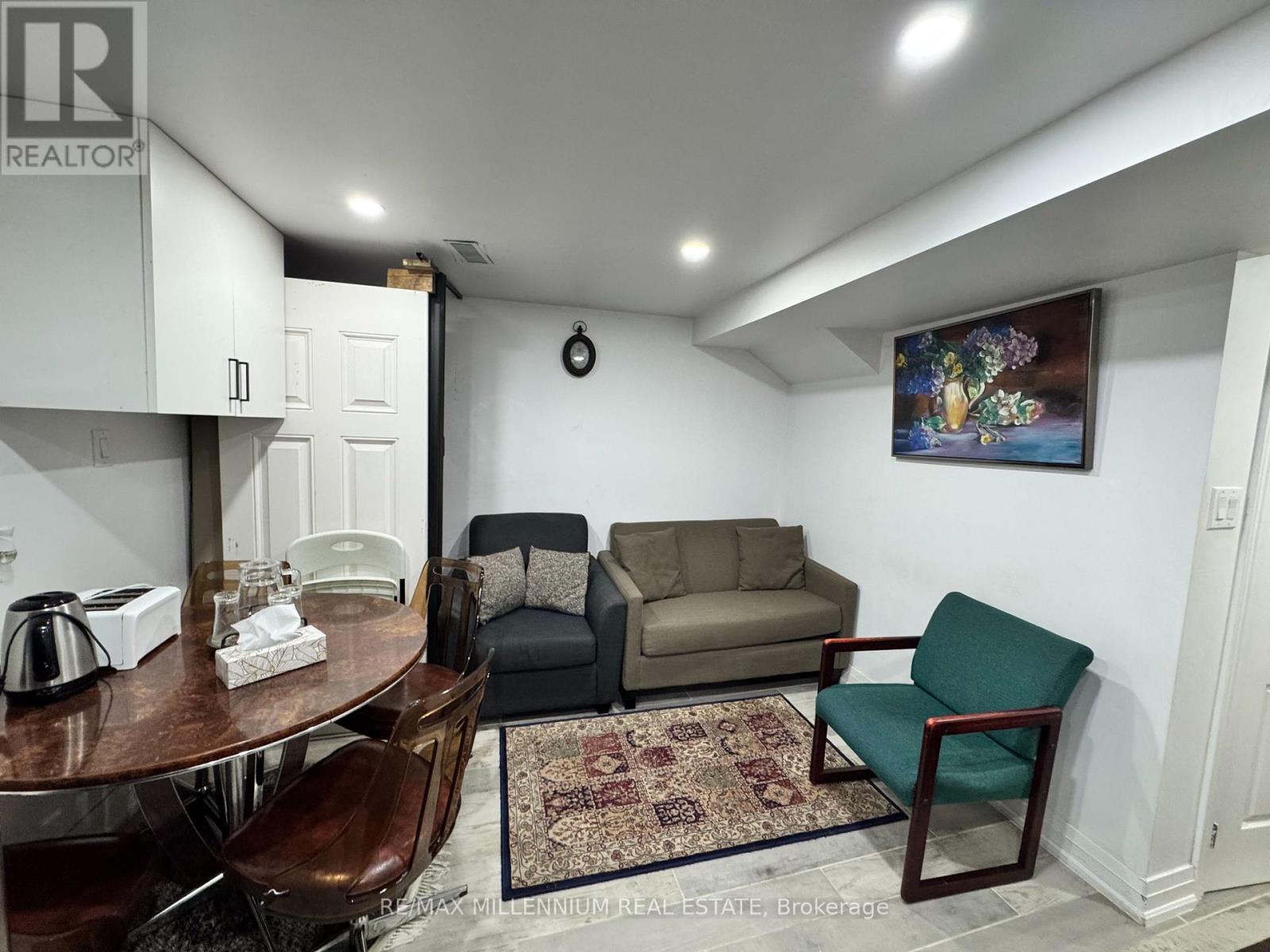 3847 Morning Star Drive, Mississauga, Ontario  L4T 3K2 - Photo 3 - W12487736