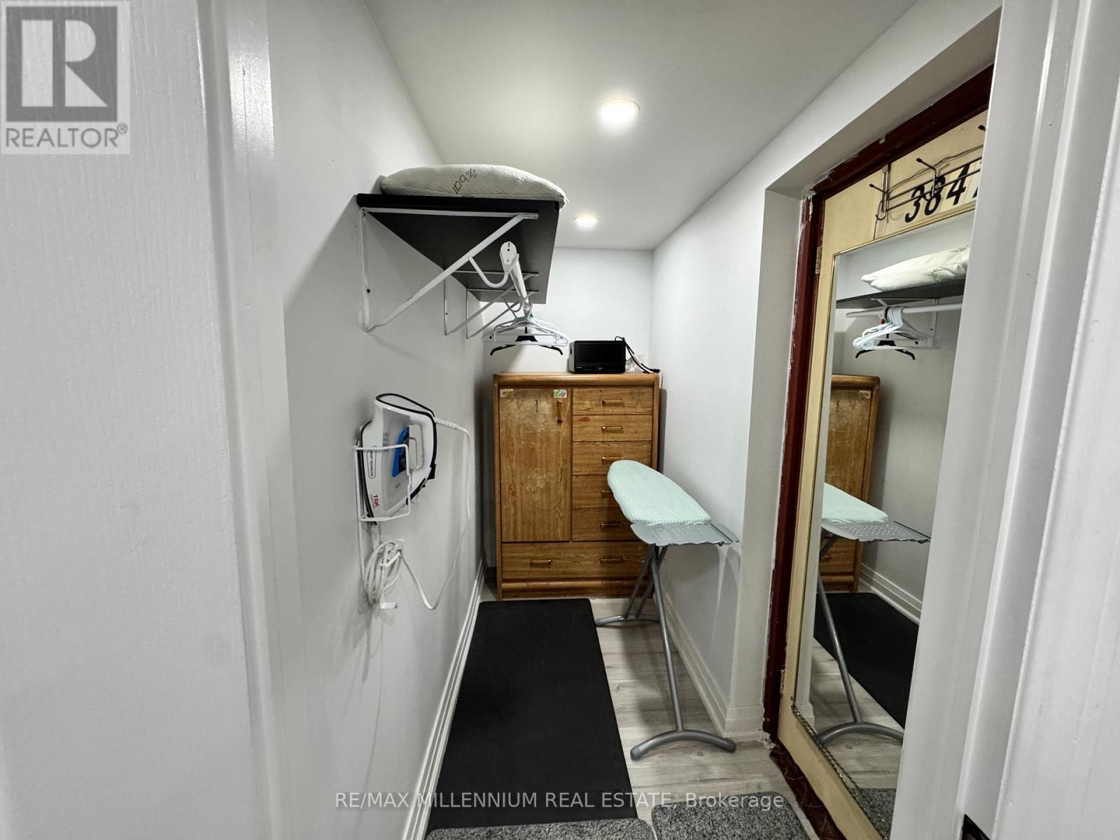 3847 Morning Star Drive, Mississauga, Ontario  L4T 3K2 - Photo 8 - W12487736