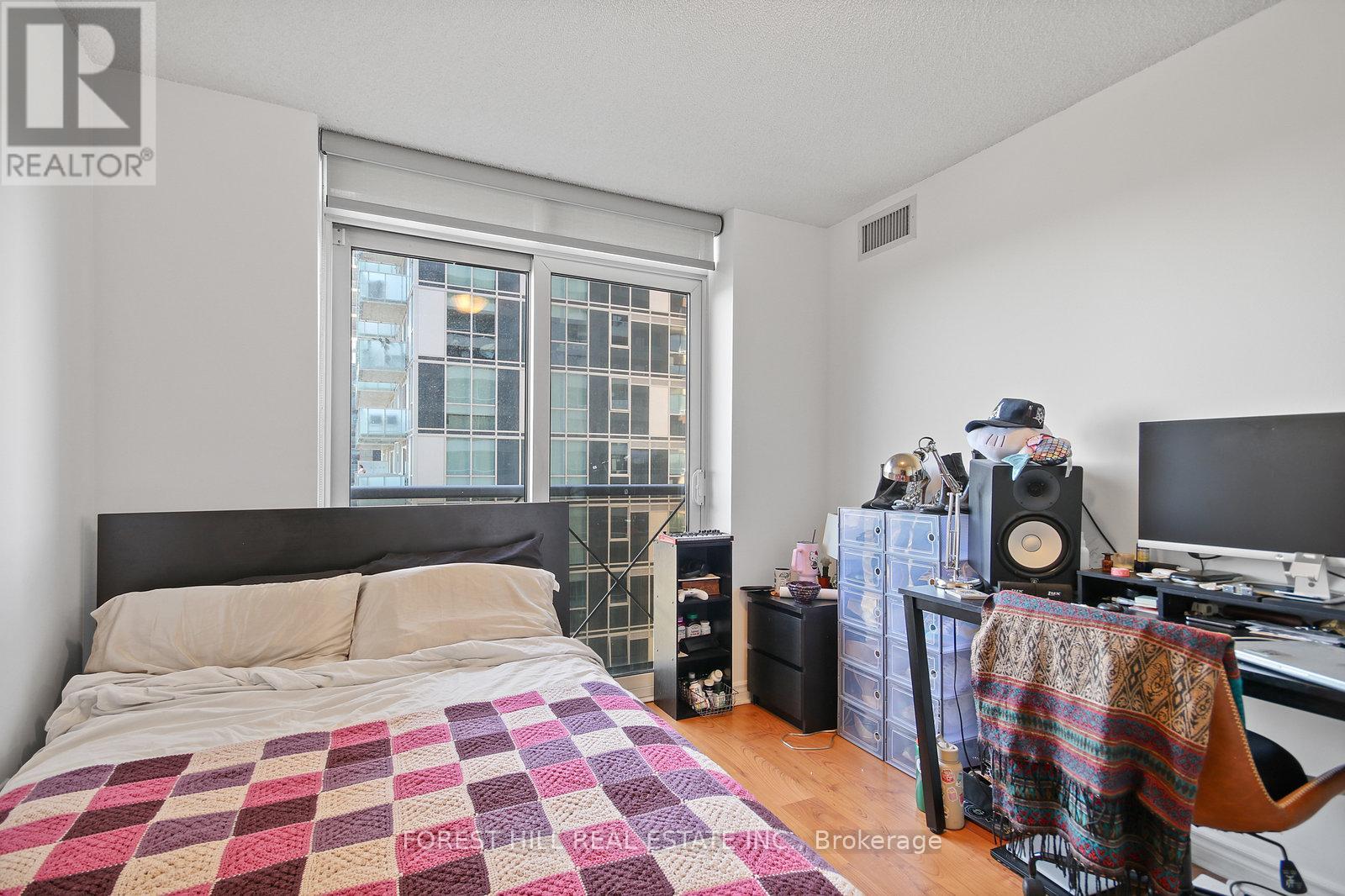 1029 - 5233 Dundas Street W, Toronto, Ontario  M9B 6M1 - Photo 19 - W12487743
