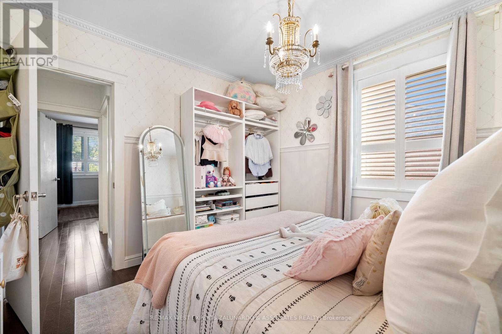 18 Smallwood Drive, Toronto, Ontario  M3M 1K8 - Photo 28 - W12487745