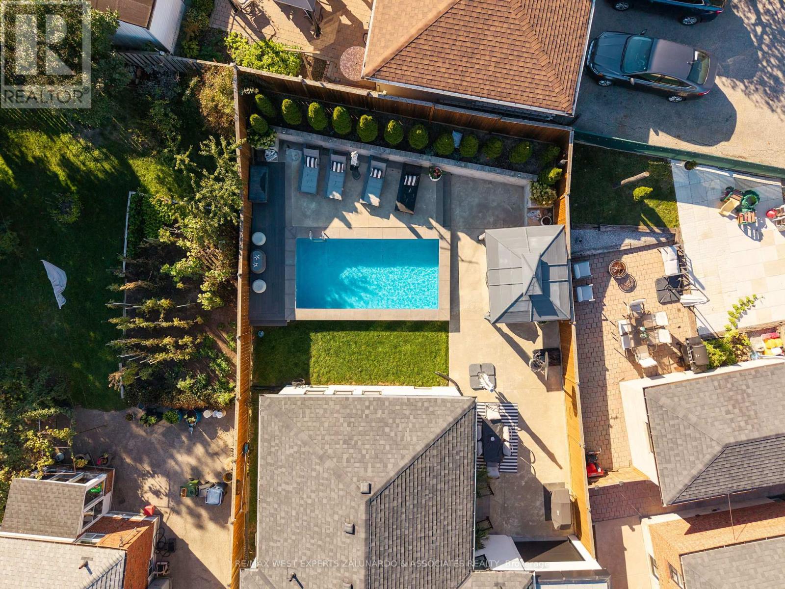 18 Smallwood Drive, Toronto, Ontario  M3M 1K8 - Photo 44 - W12487745