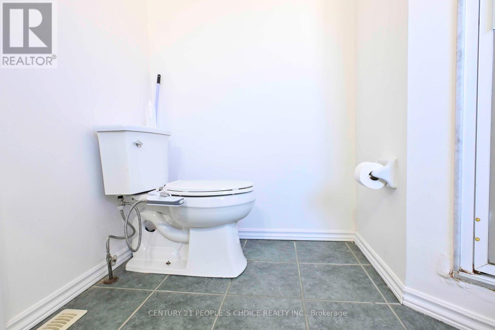 62 Pauline Crescent, Brampton, Ontario  L7A 2V6 - Photo 24 - W12487748