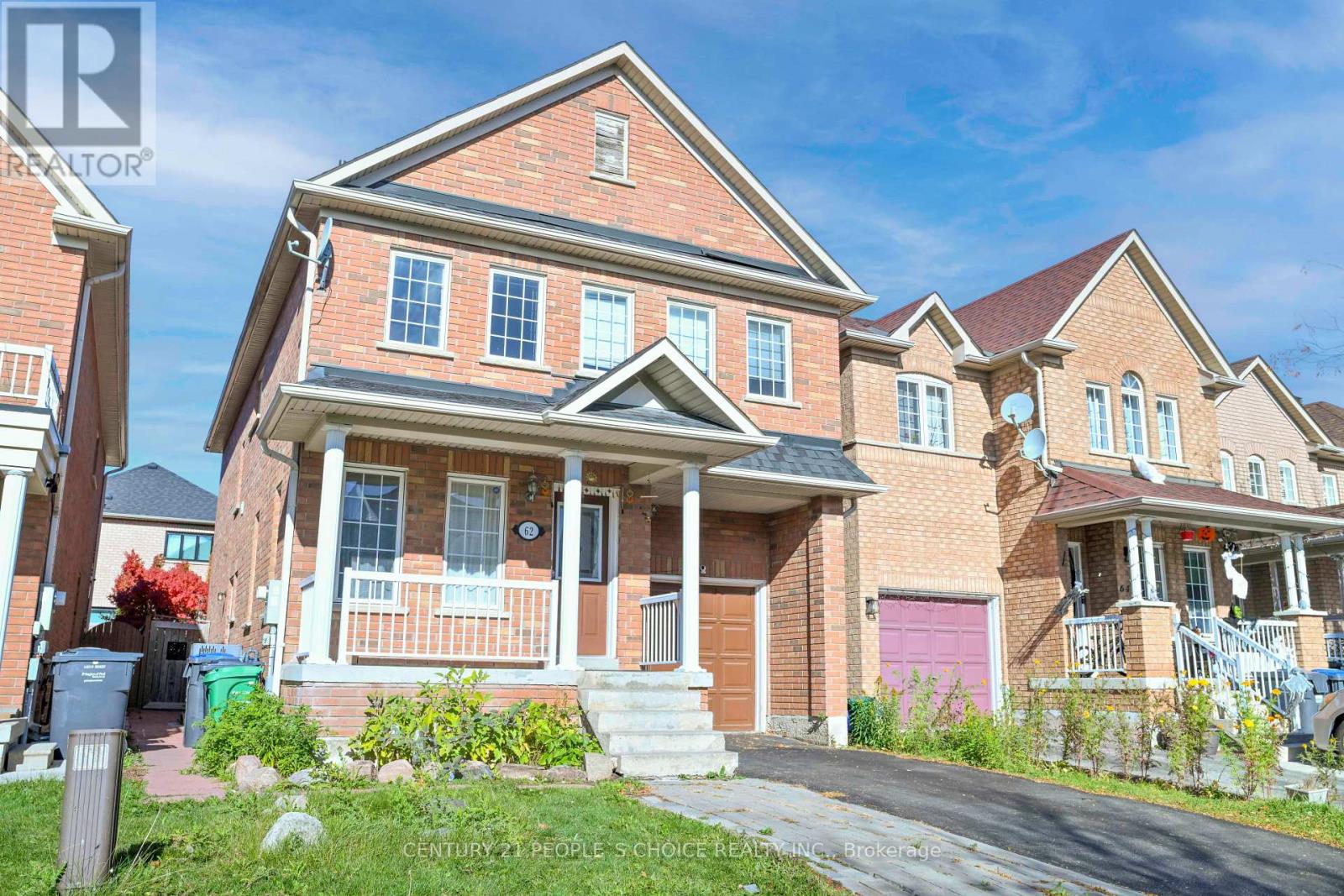 62 Pauline Crescent, Brampton, Ontario  L7A 2V6 - Photo 3 - W12487748