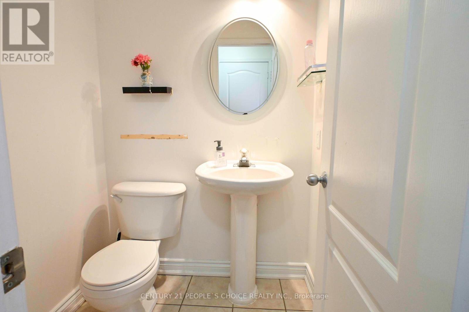 62 Pauline Crescent, Brampton, Ontario  L7A 2V6 - Photo 36 - W12487748