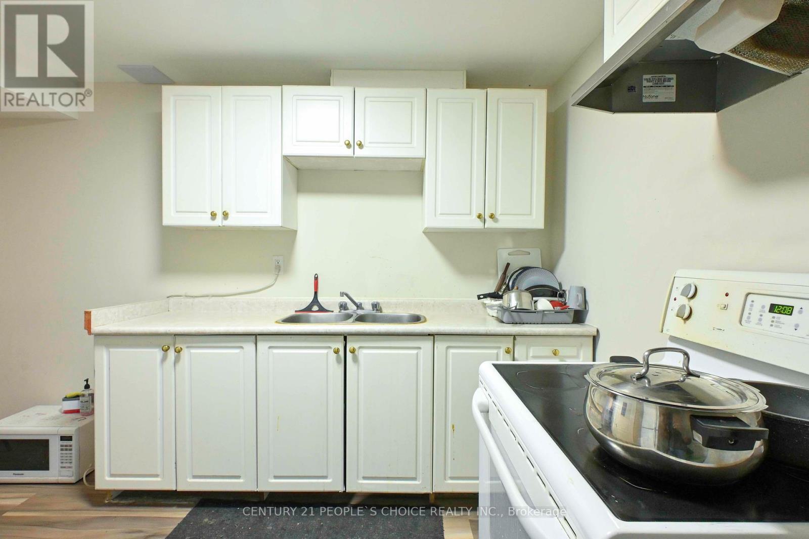 62 Pauline Crescent, Brampton, Ontario  L7A 2V6 - Photo 39 - W12487748