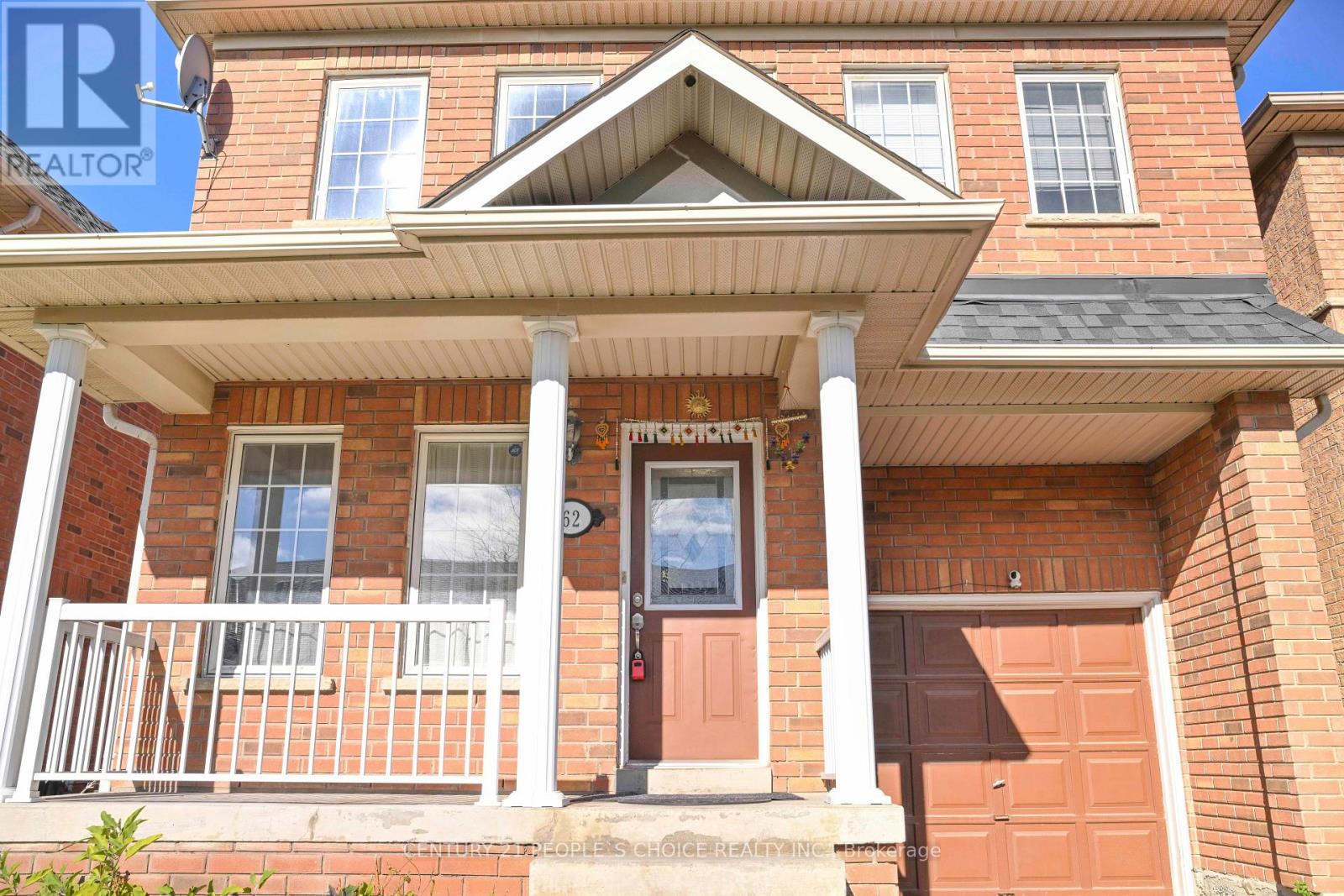 62 Pauline Crescent, Brampton, Ontario  L7A 2V6 - Photo 4 - W12487748