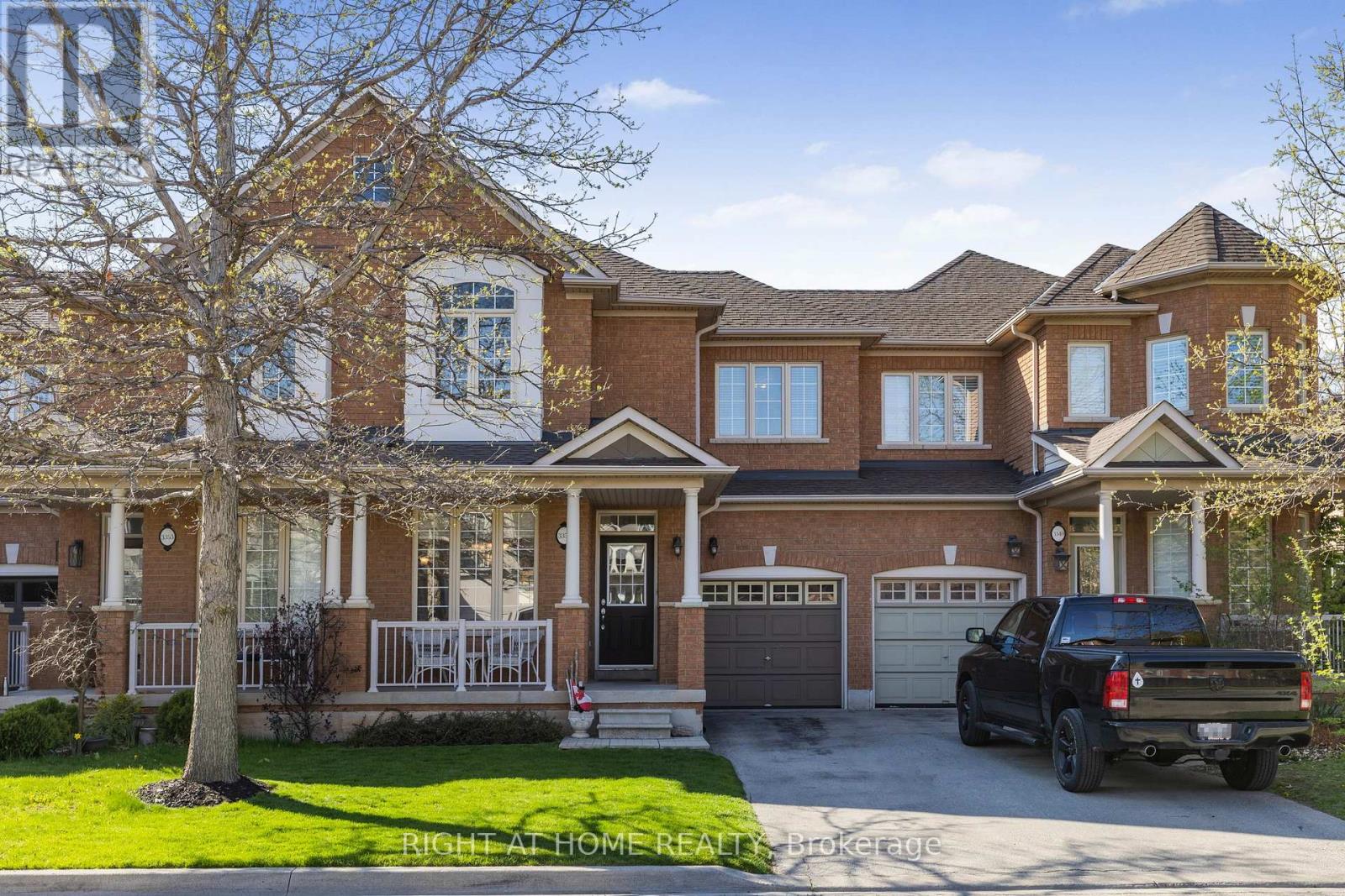 3351 HAYHURST CRESCENT, Oakville, Ontario