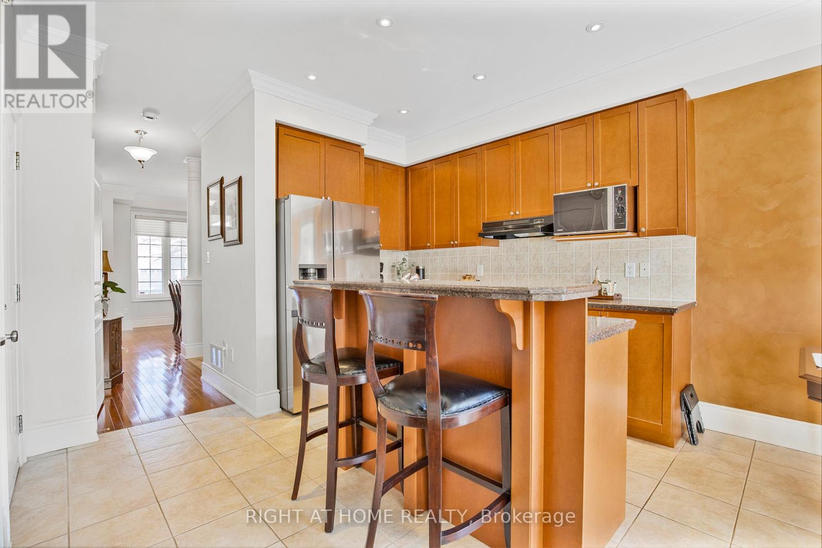 3351 Hayhurst Crescent, Oakville, Ontario  L6L 6T8 - Photo 11 - W12487750