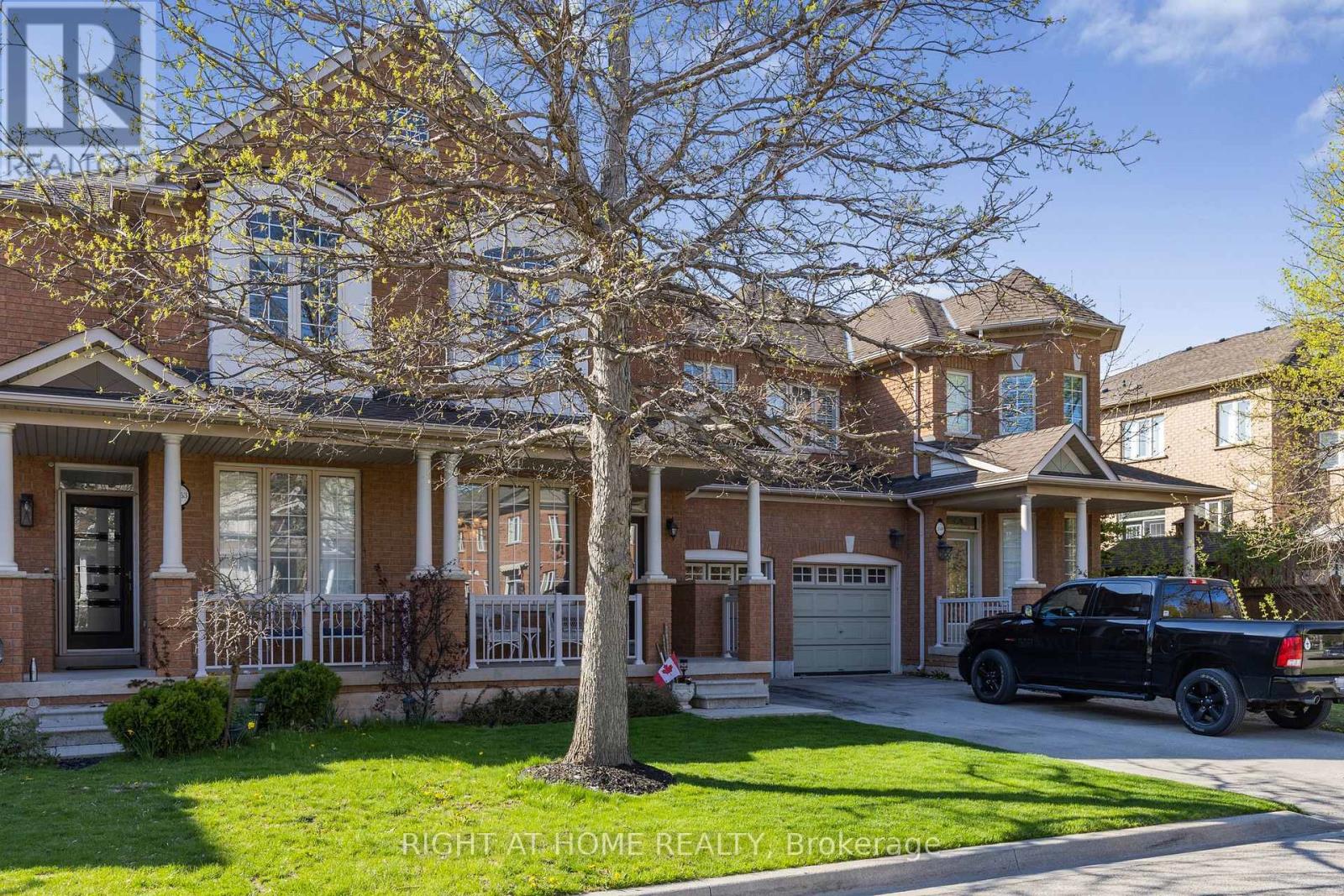 3351 Hayhurst Crescent, Oakville, Ontario  L6L 6T8 - Photo 2 - W12487750