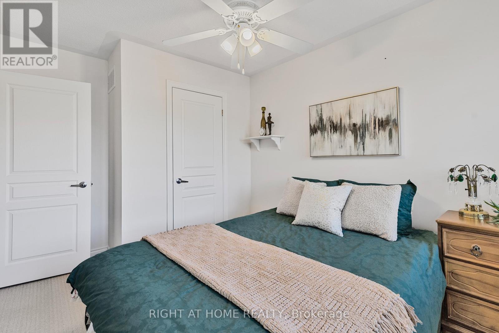 3351 Hayhurst Crescent, Oakville, Ontario  L6L 6T8 - Photo 27 - W12487750