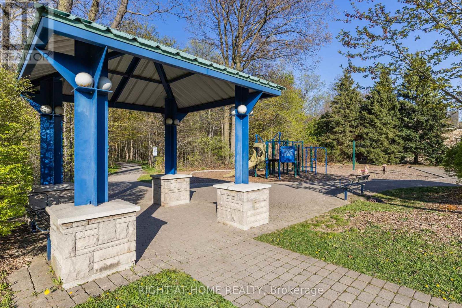 3351 Hayhurst Crescent, Oakville, Ontario  L6L 6T8 - Photo 33 - W12487750