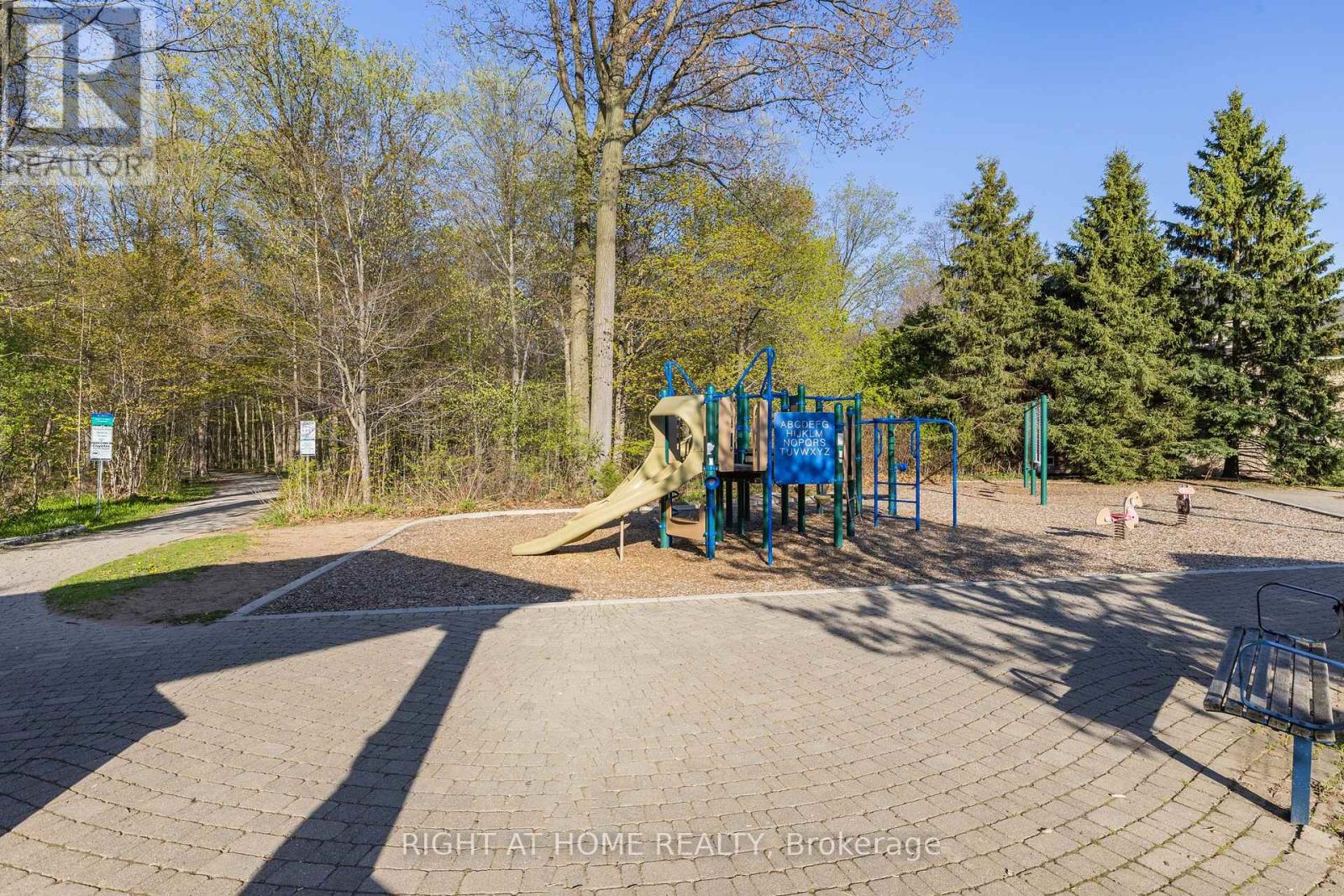 3351 Hayhurst Crescent, Oakville, Ontario  L6L 6T8 - Photo 34 - W12487750