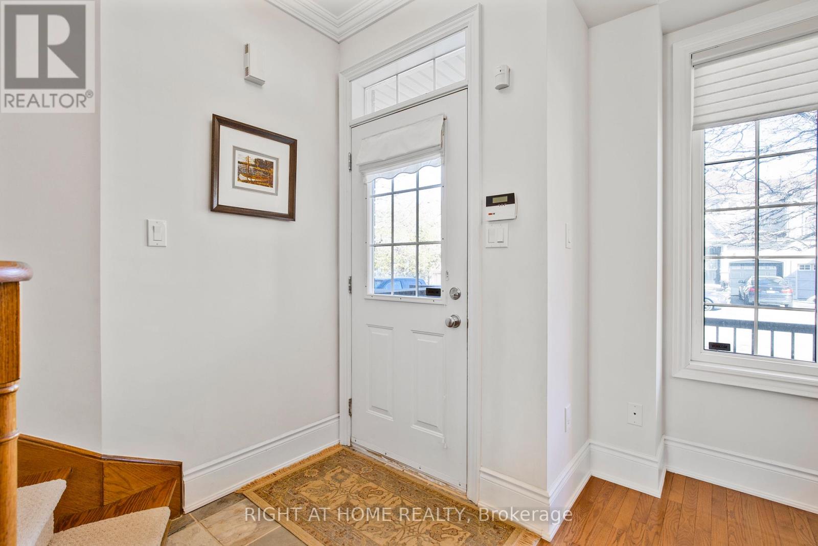 3351 Hayhurst Crescent, Oakville, Ontario  L6L 6T8 - Photo 5 - W12487750