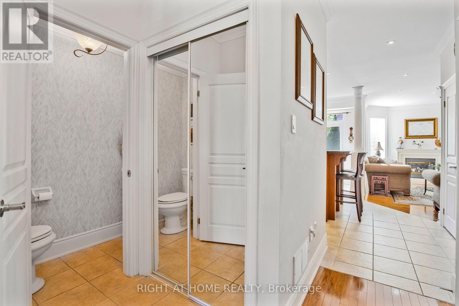 3351 Hayhurst Crescent, Oakville, Ontario  L6L 6T8 - Photo 9 - W12487750