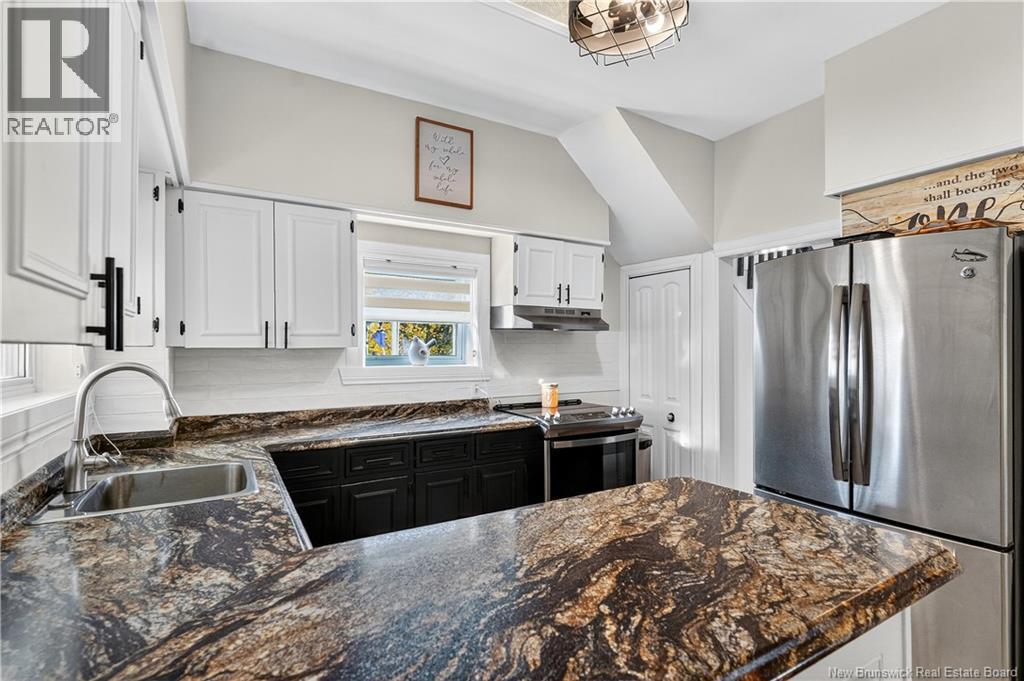16 Duke Street, Campbellton, New Brunswick  E3N 2K2 - Photo 11 - NB129227