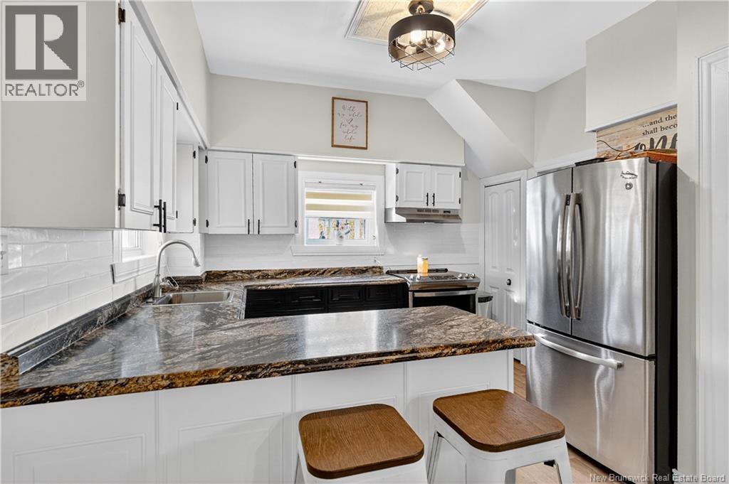 16 Duke Street, Campbellton, New Brunswick  E3N 2K2 - Photo 9 - NB129227
