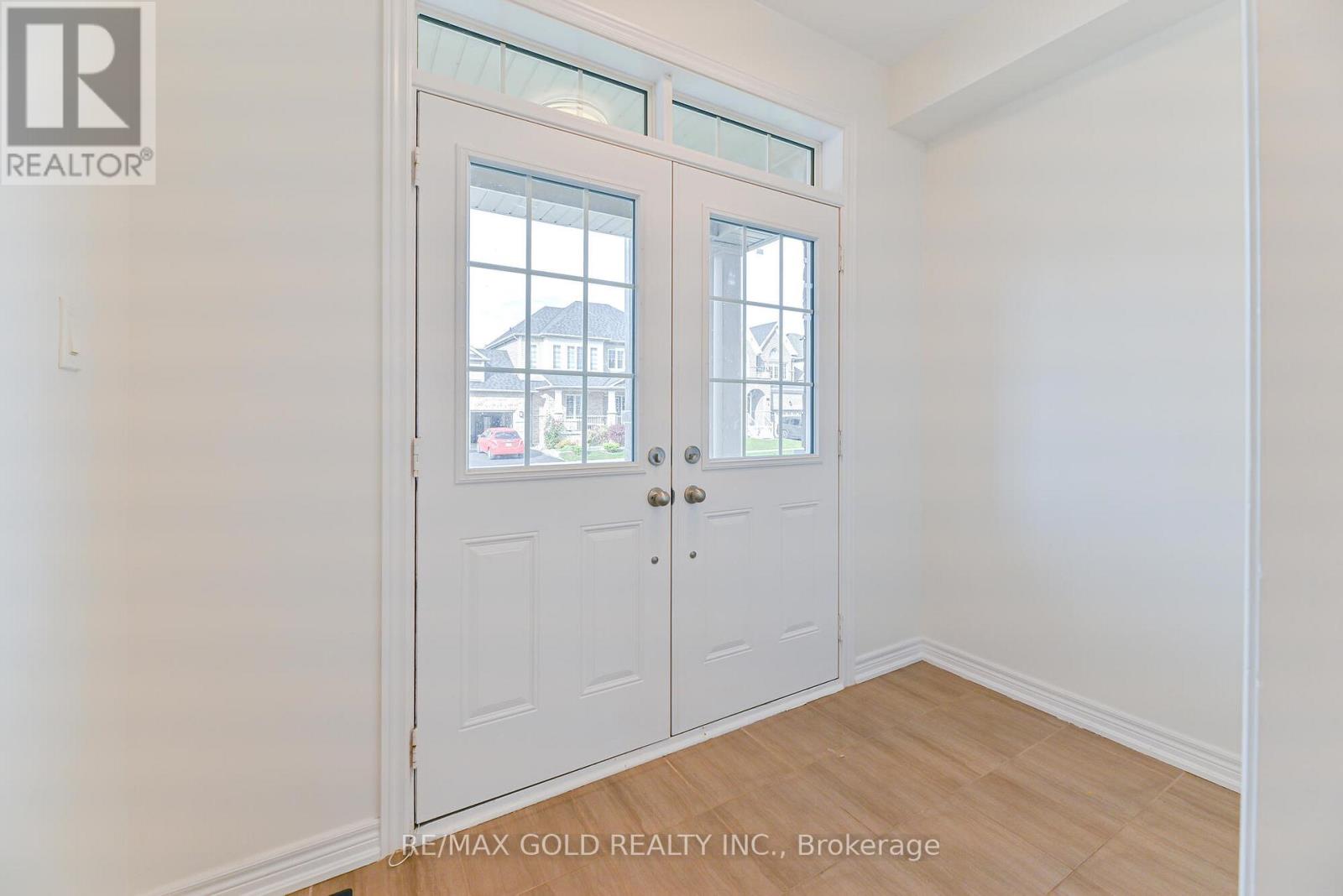 20 Mullholland Avenue, Cambridge, Ontario  N3H 0C3 - Photo 5 - X12487741