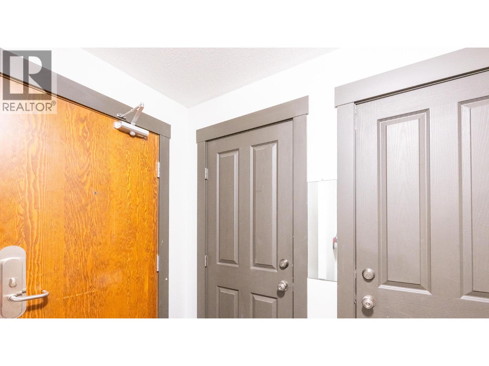 2070 Summit Drive Unit# 301a, Panorama, British Columbia V0A 1T0 - Photo 33 - 10334657