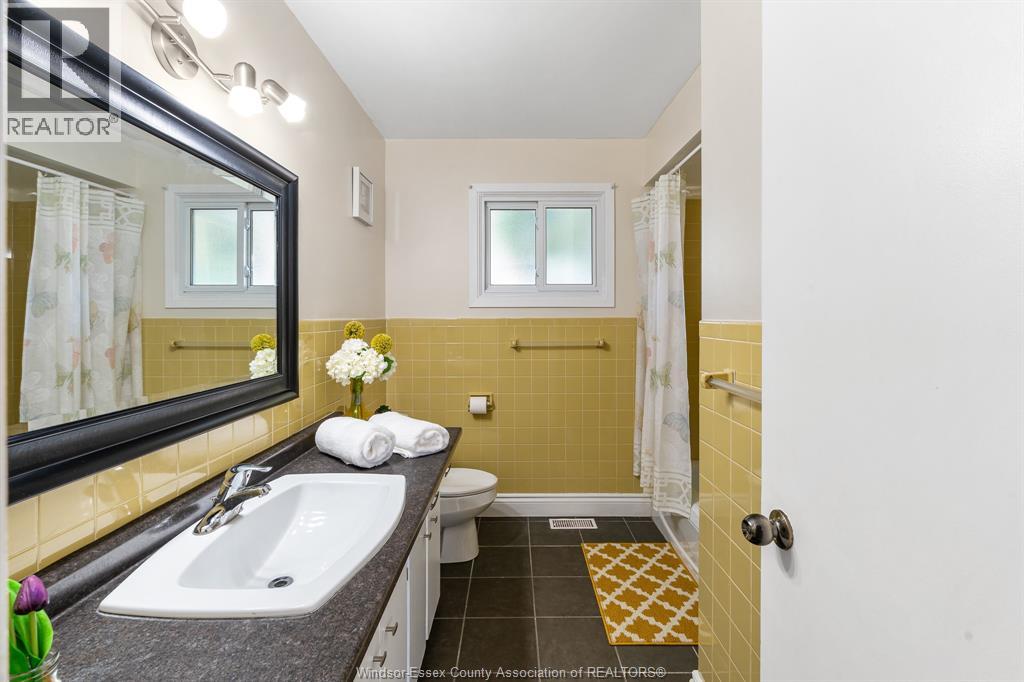 1 Longfield Lane, Leamington, Ontario  N8H 2R8 - Photo 16 - 25027428