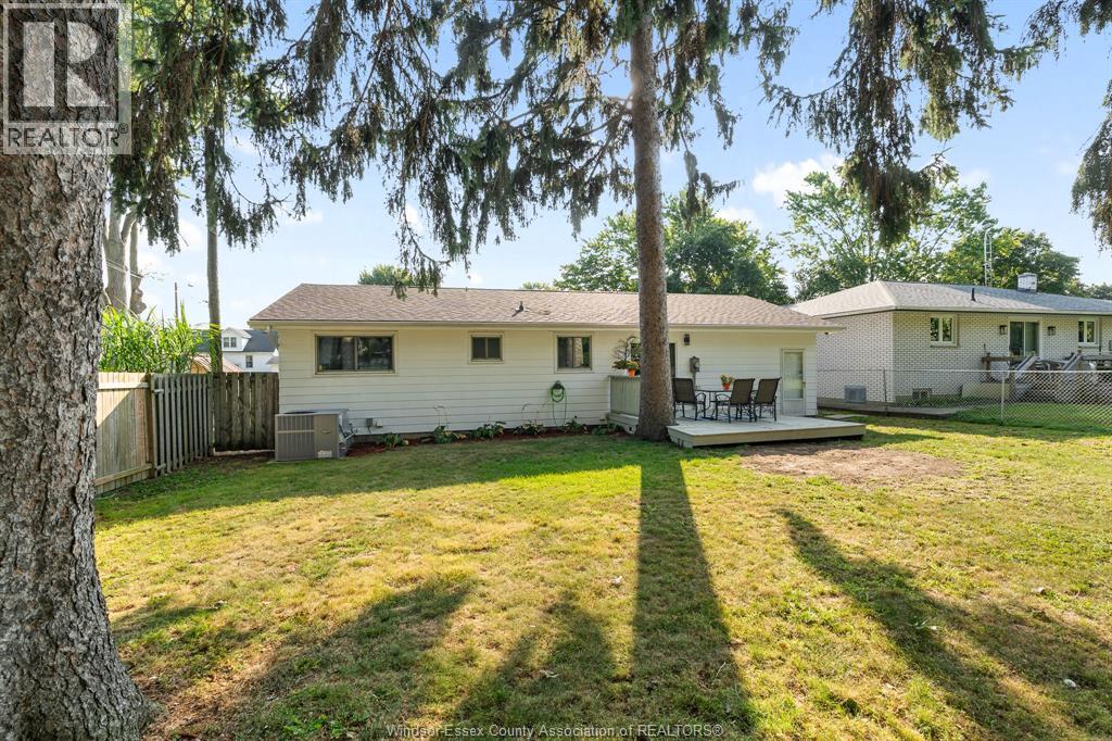 1 Longfield Lane, Leamington, Ontario  N8H 2R8 - Photo 21 - 25027428