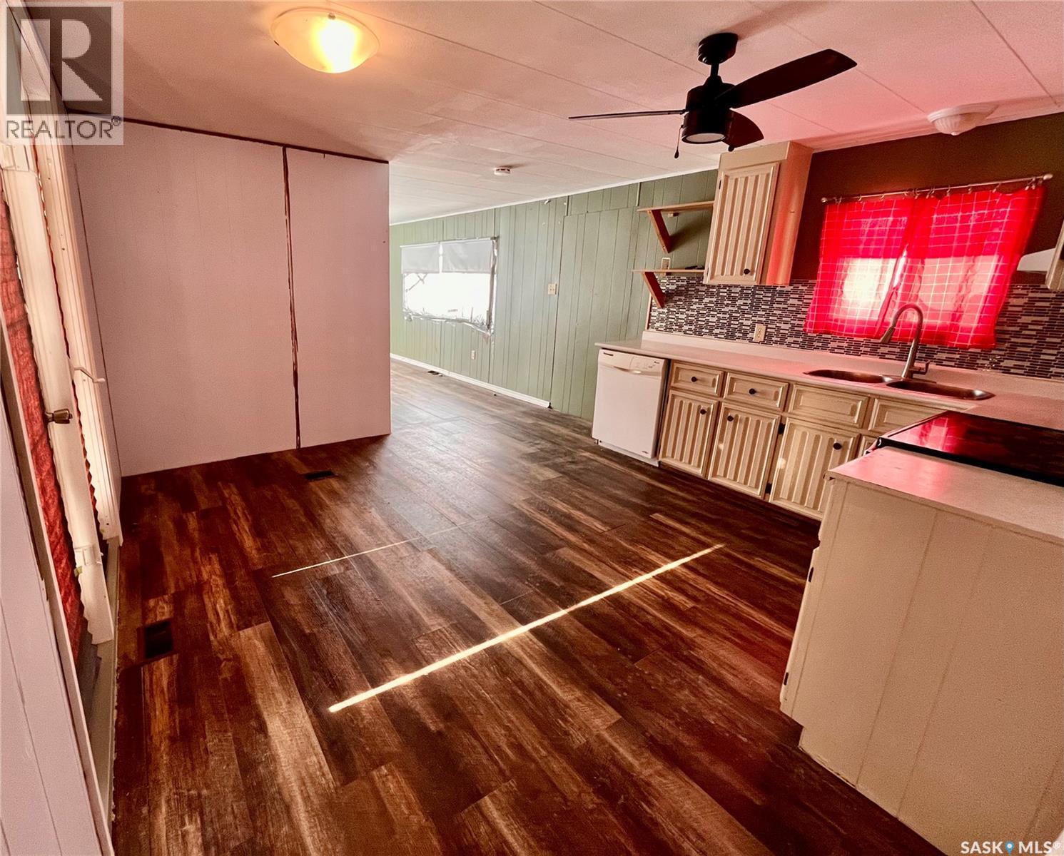 305 2nd Street W, Milden, Saskatchewan  S0L 2L0 - Photo 16 - SK995559