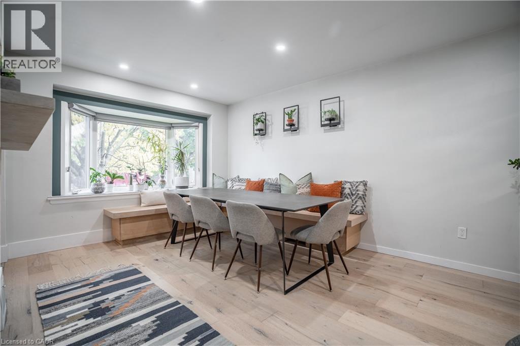 128 East 17th Street, Hamilton, Ontario  L9A 4M5 - Photo 4 - 40784096