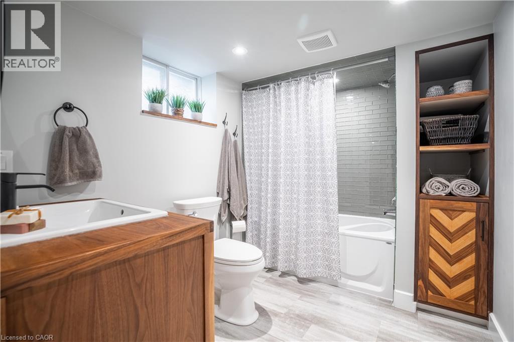 128 East 17th Street, Hamilton, Ontario  L9A 4M5 - Photo 31 - 40784096