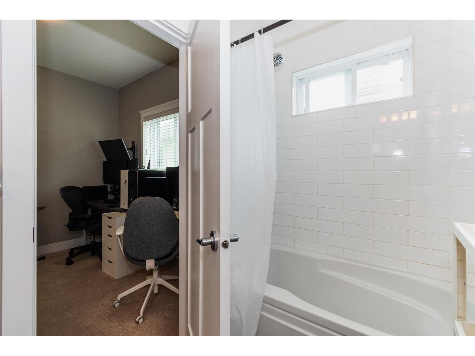 21048 80a Avenue, Langley, British Columbia  V2Y 0J4 - Photo 30 - R3055084