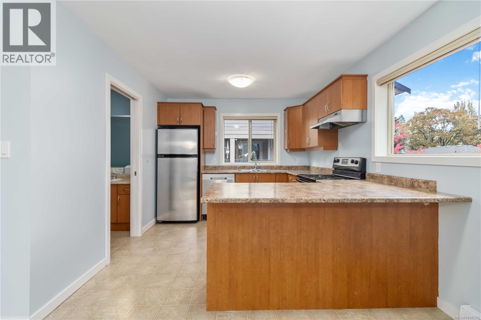 101 2710 Peatt Rd, Langford, British Columbia  V9B 3V3 - Photo 9 - 1018356