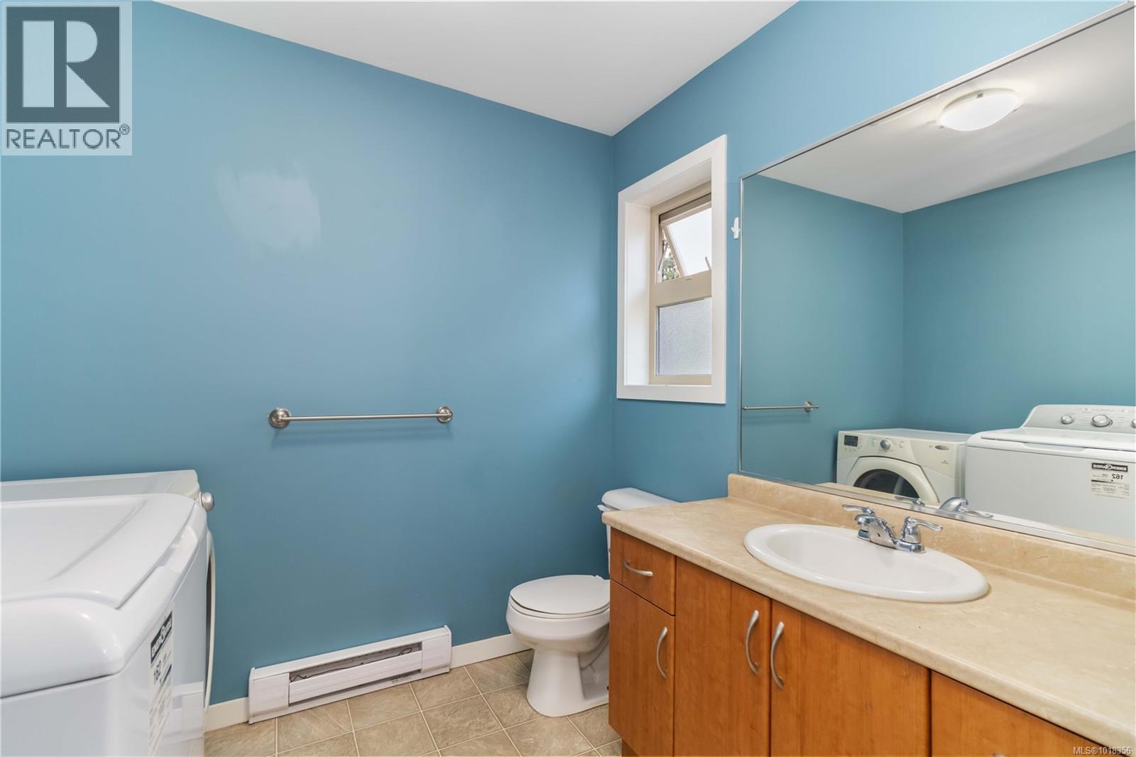 101 2710 Peatt Rd, Langford, British Columbia  V9B 3V3 - Photo 11 - 1018356