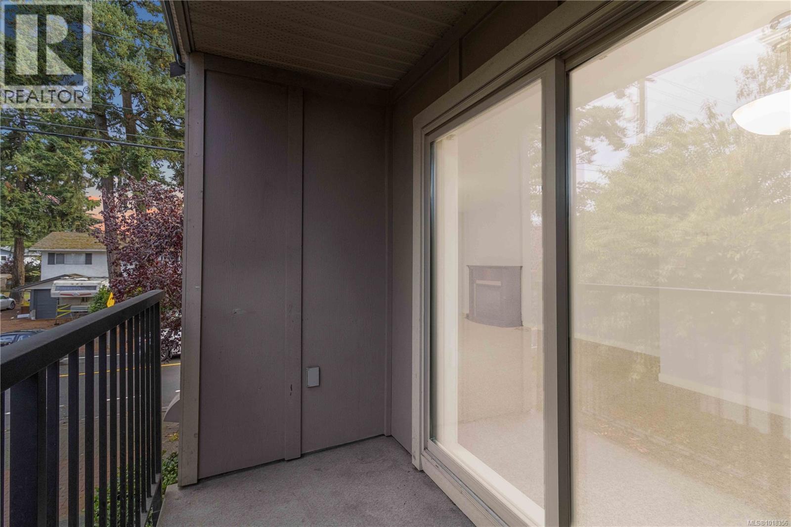 101 2710 Peatt Rd, Langford, British Columbia  V9B 3V3 - Photo 22 - 1018356