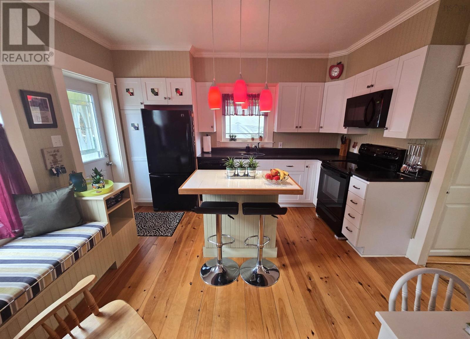 29 School Street, Mahone Bay, Nova Scotia  B0J 2E0 - Photo 11 - 202526357