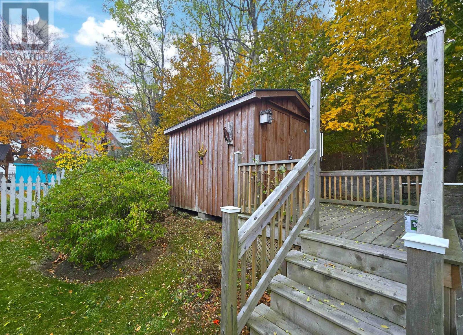 29 School Street, Mahone Bay, Nova Scotia  B0J 2E0 - Photo 2 - 202526357