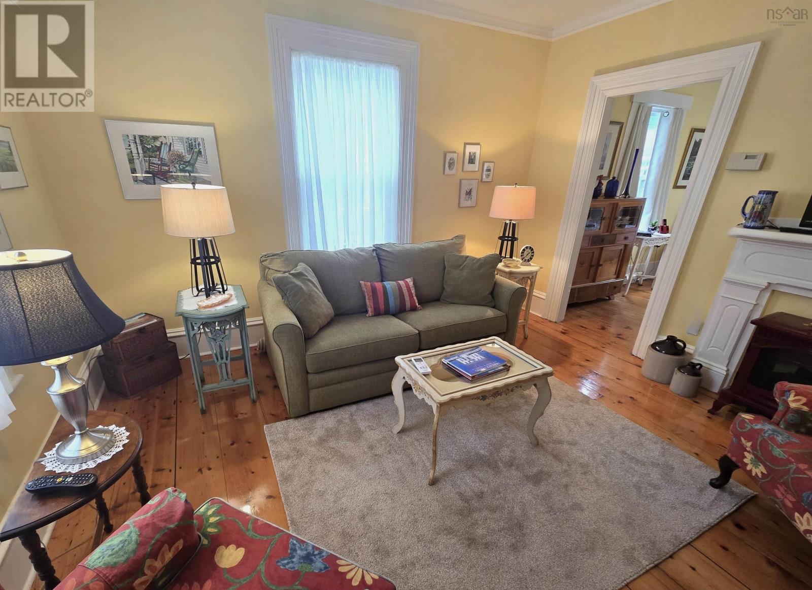 29 School Street, Mahone Bay, Nova Scotia  B0J 2E0 - Photo 4 - 202526357