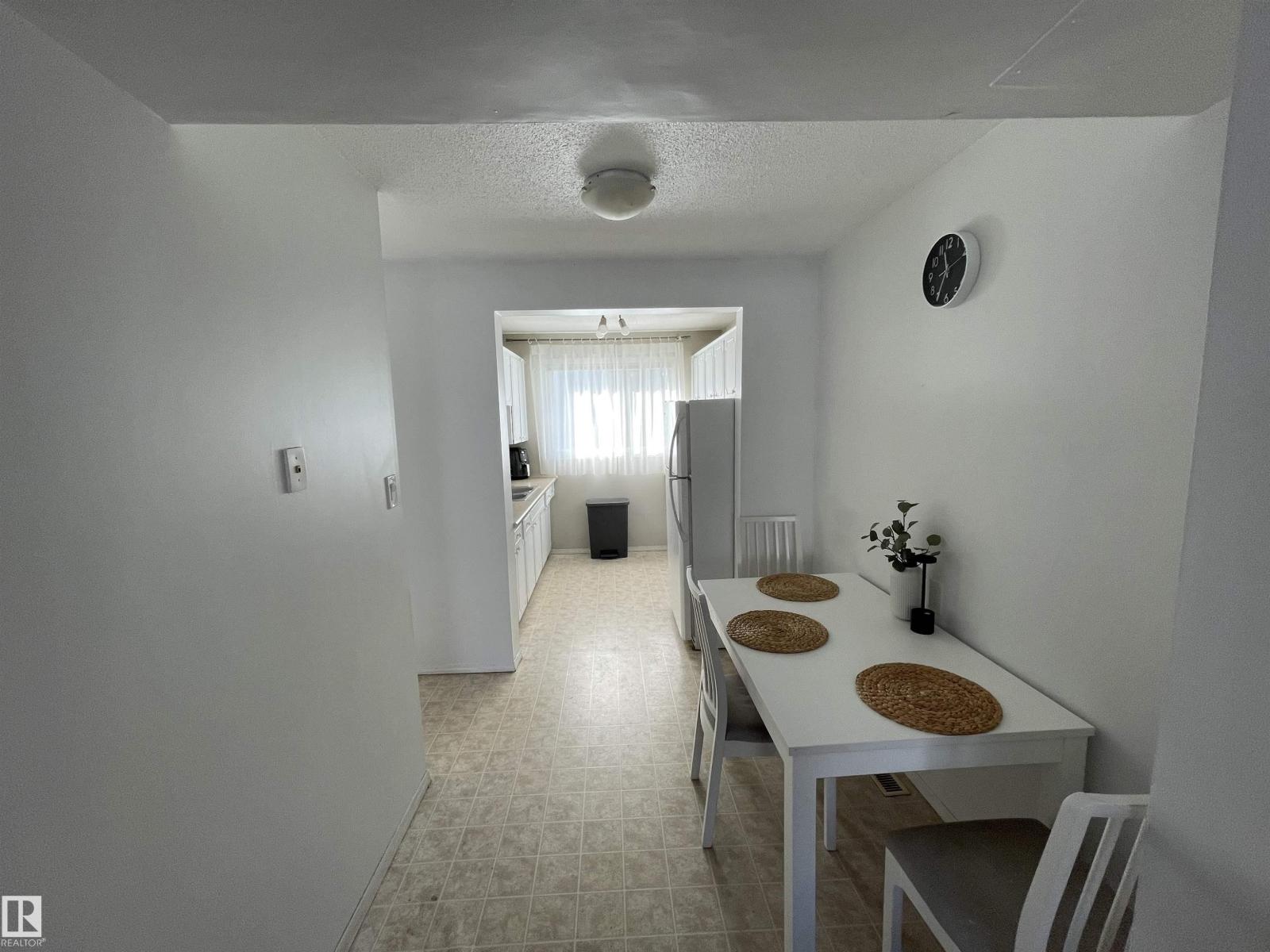 132 Dickinsfield Co Nw, Edmonton, Alberta  T5E 5V8 - Photo 4 - E4463176