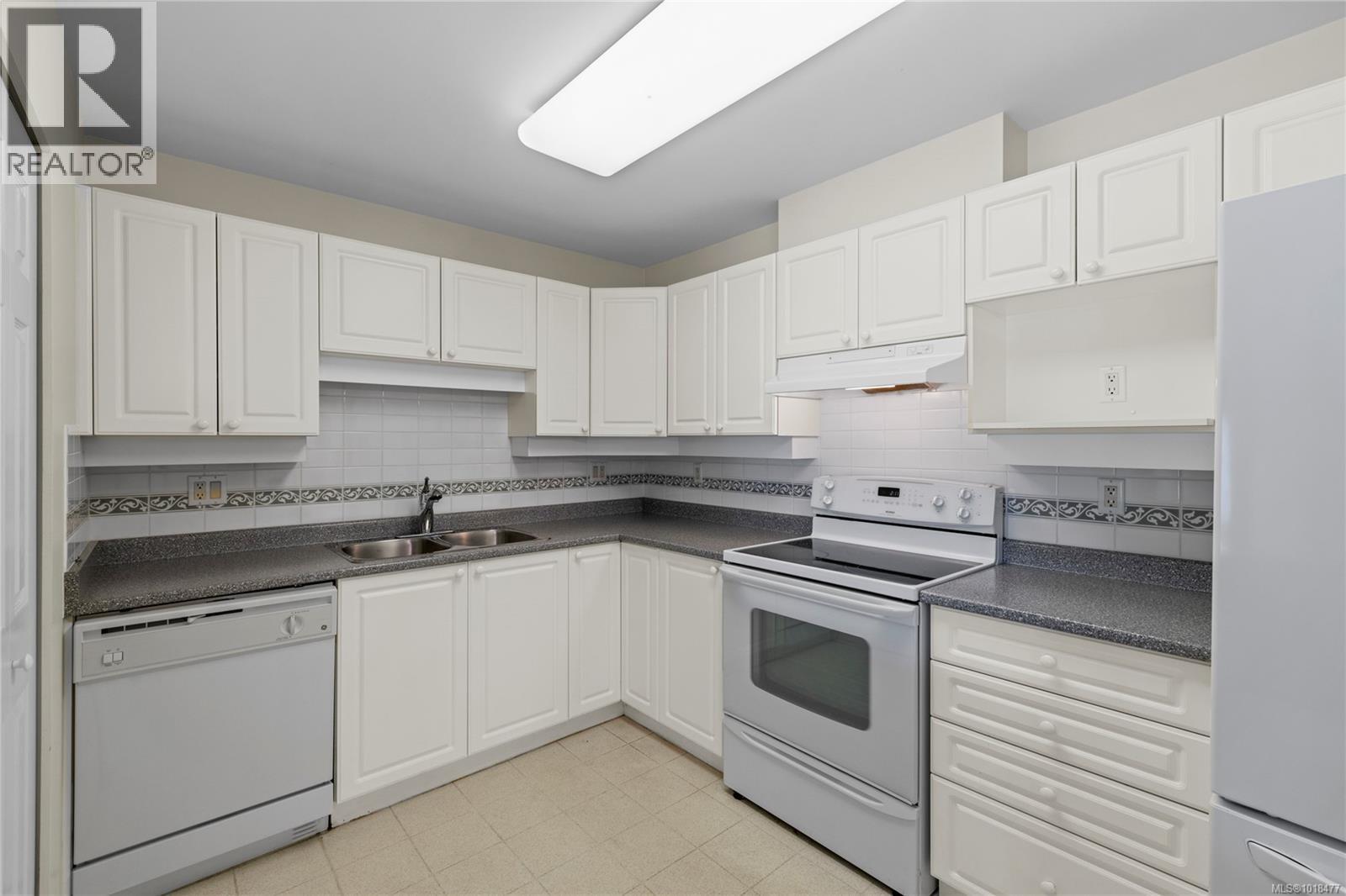 202 5620 Edgewater Lane, Nanaimo, British Columbia  V9T 6K1 - Photo 15 - 1018477