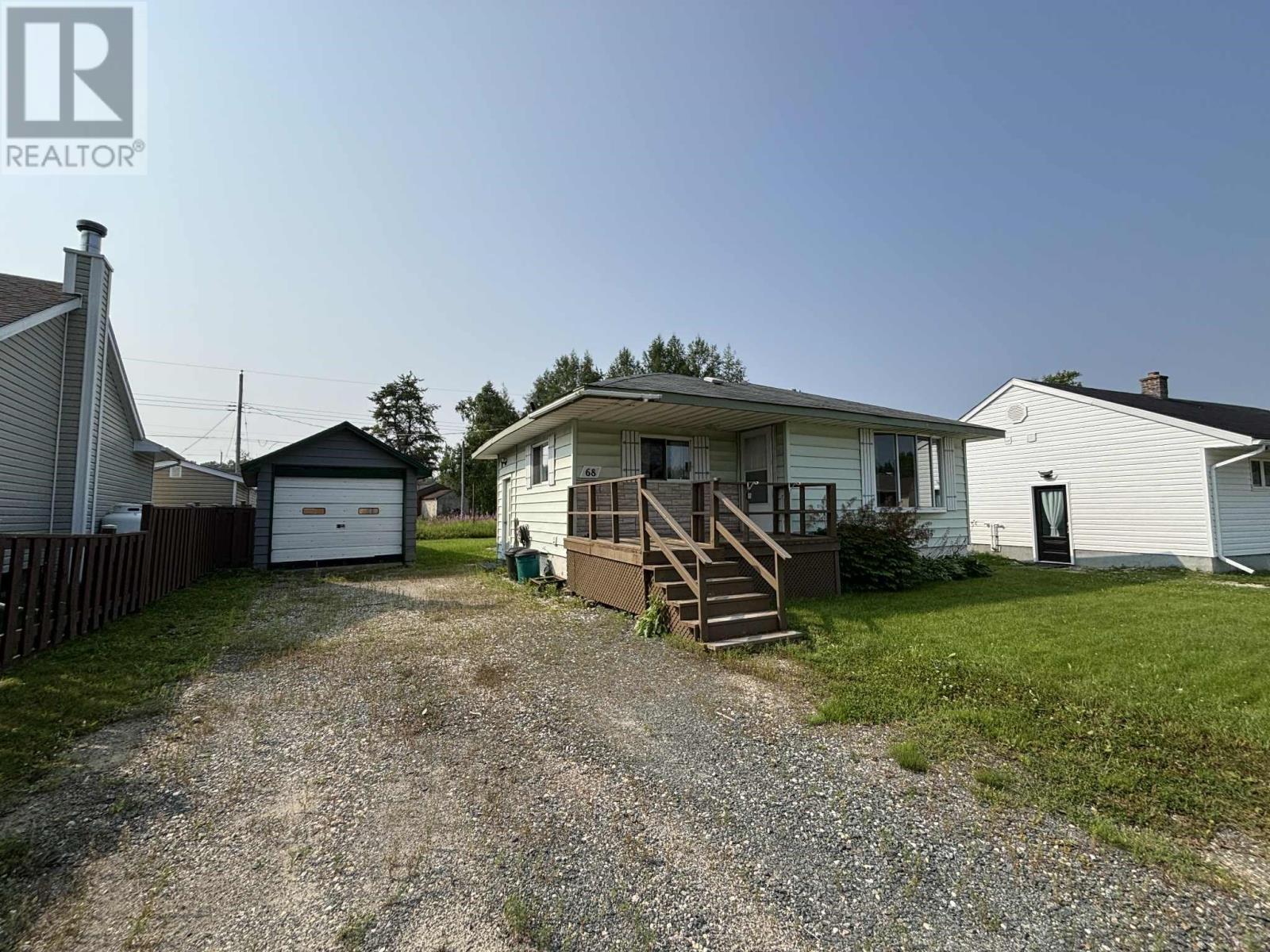 68 Neebig AVE, Manitouwadge, Ontario