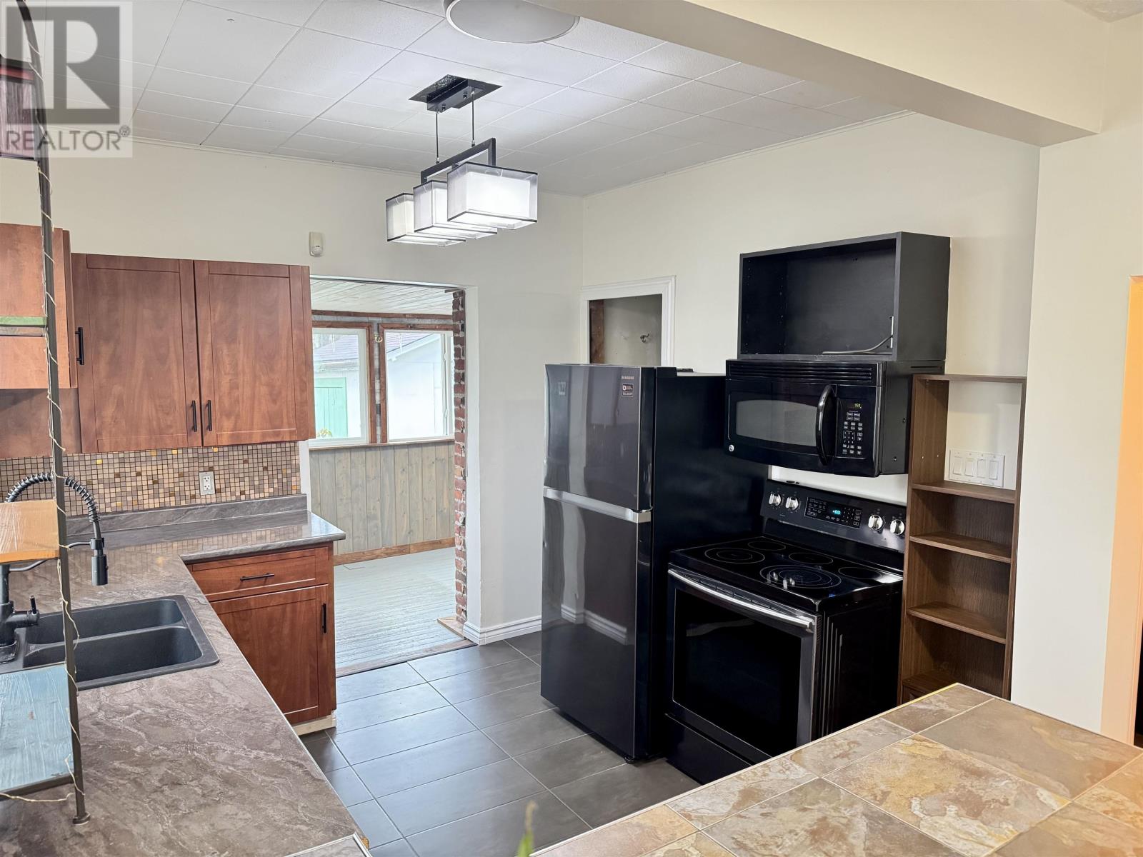 426 Mary St E, Thunder Bay, Ontario  P7E 4K3 - Photo 4 - TB253347