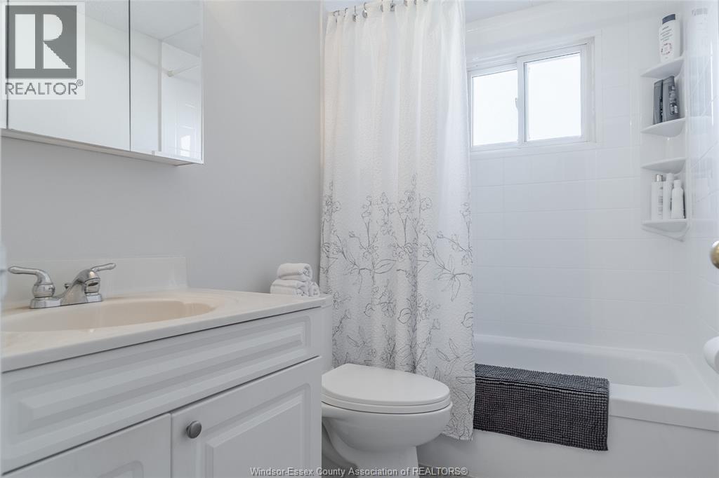 2428 Highland Avenue, Windsor, Ontario  N8X 3S7 - Photo 14 - 25027409