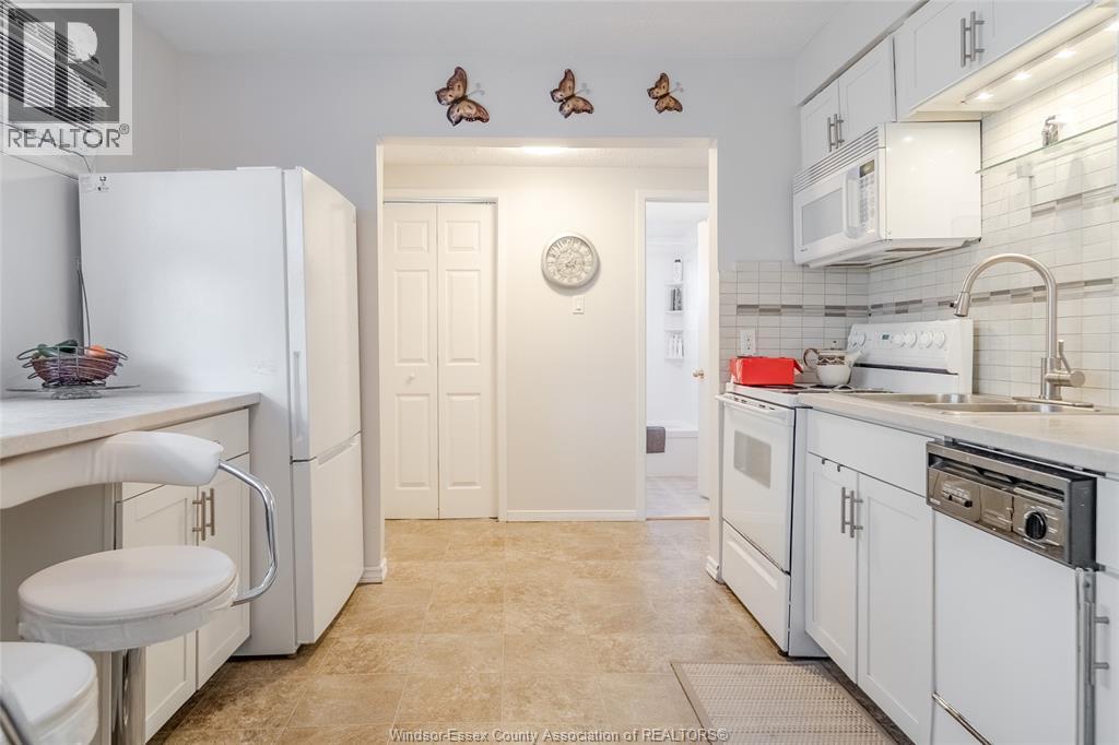 2428 Highland Avenue, Windsor, Ontario  N8X 3S7 - Photo 5 - 25027409