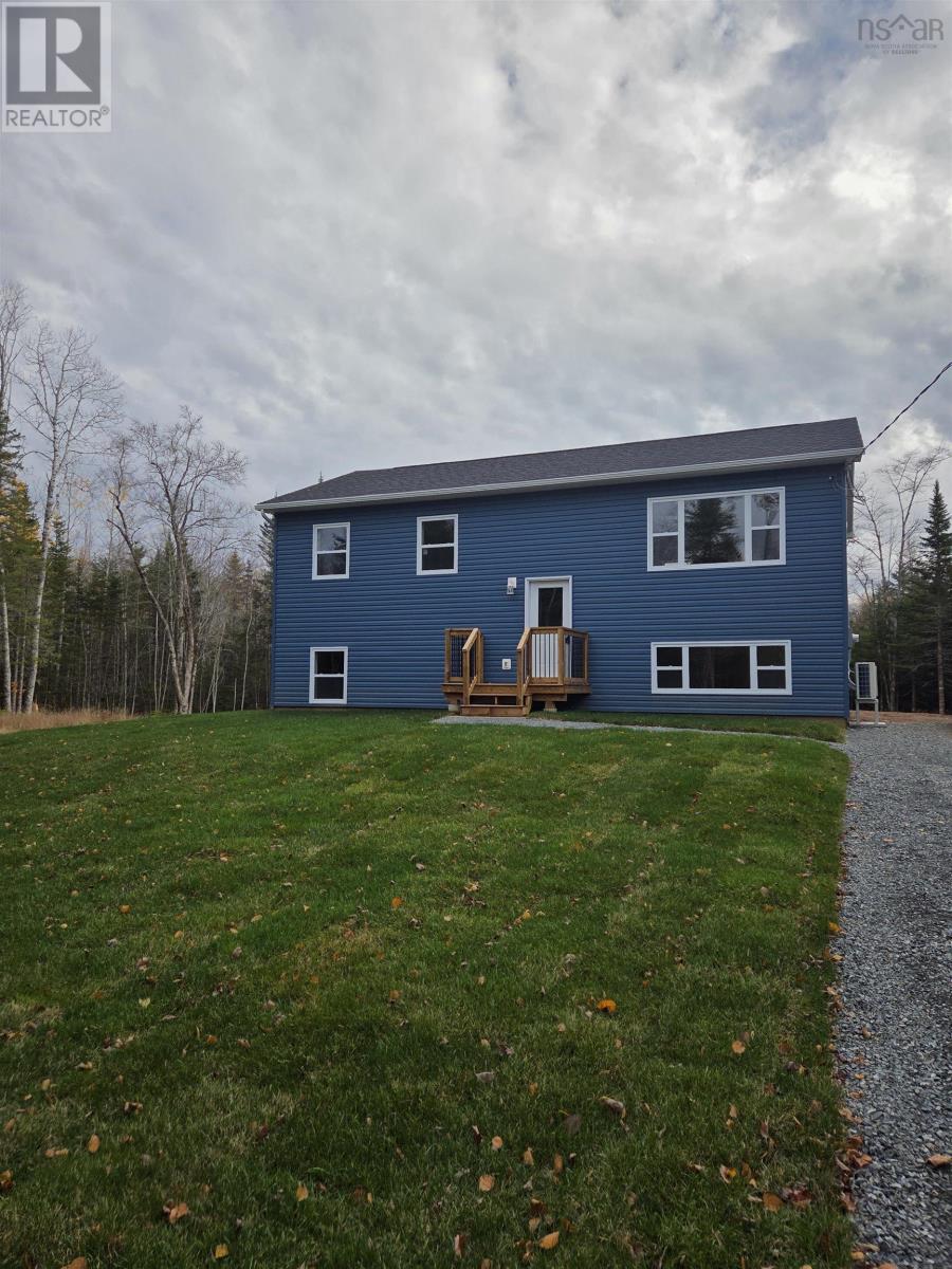 47 Maloney Road, Admiral Rock, Nova Scotia  B0N 2H0 - Photo 3 - 202523960