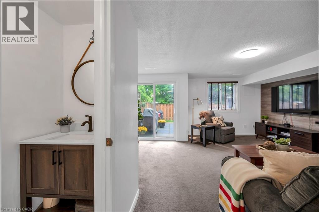 26 Moss Boulevard Unit# 19, Dundas, Ontario  L9H 6W7 - Photo 41 - 40773697