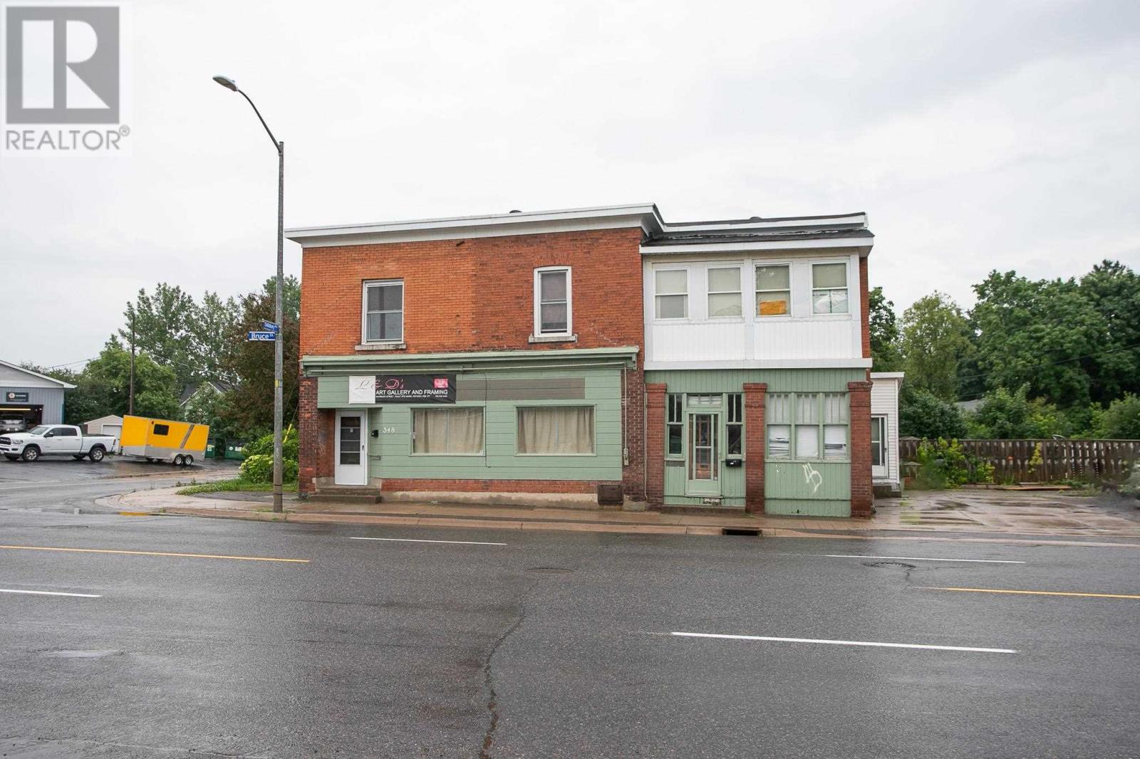 346 Bruce St, Sault Ste. Marie, Ontario  P6B 1P7 - Photo 2 - SM252714