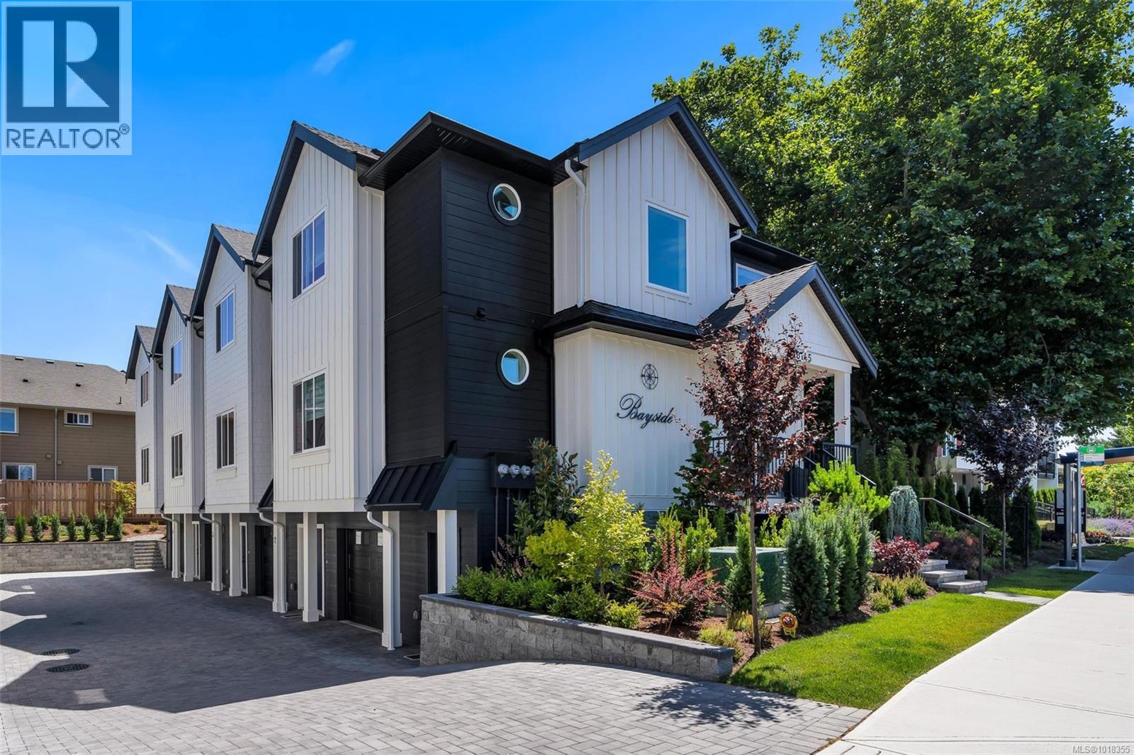 4 10145 Fifth St, Sidney, British Columbia