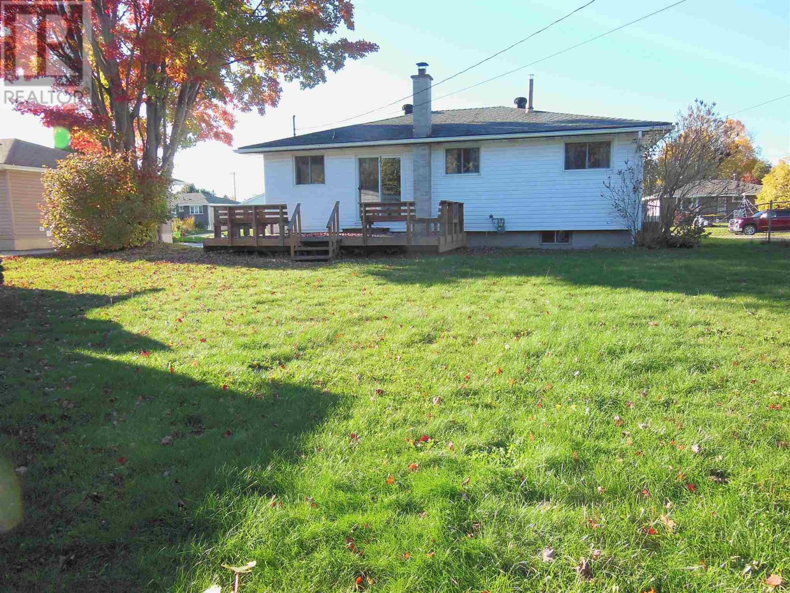 21 Ashgrove Ave, Sault Ste. Marie, Ontario  P6A 4X3 - Photo 2 - SM252988